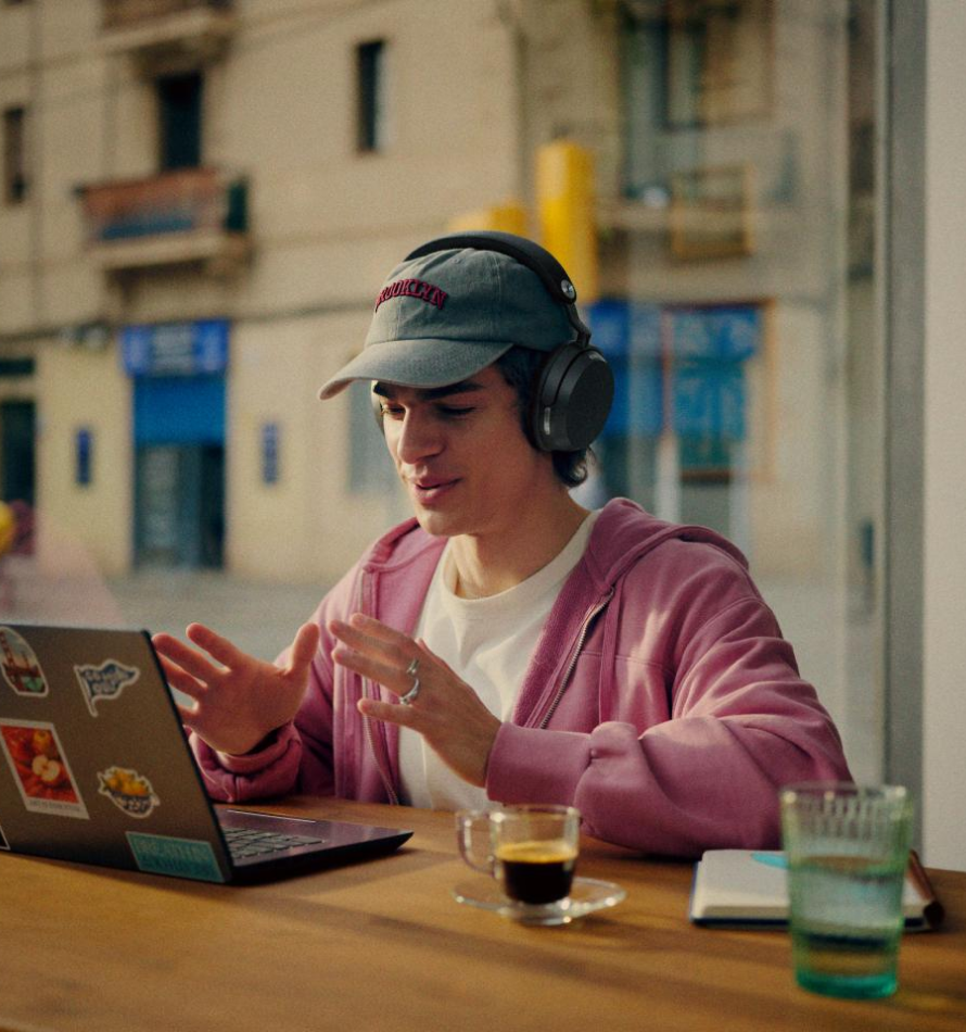 Auriculares Sennheiser para trabajar desde casa: cómo elegir los más adecuados según tu jornada
