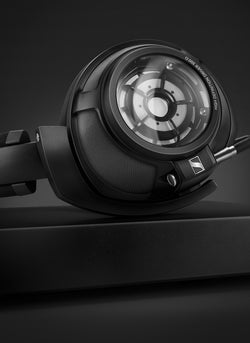 HD 820